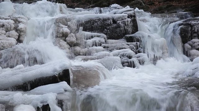 Bilder vom Selkewasserfall im Winter Harz