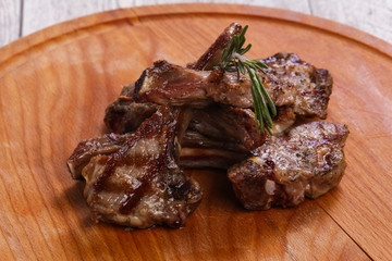 Grilled lamb with rosemary