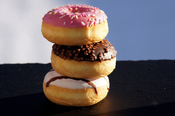 Bunte Donuts Freisteller Nahaufnahme