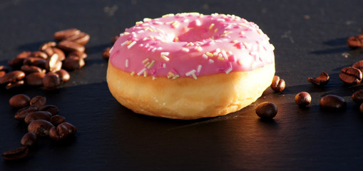 Bunte Donuts Freisteller Nahaufnahme