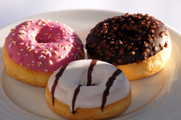 Bunte Donuts Freisteller Nahaufnahme