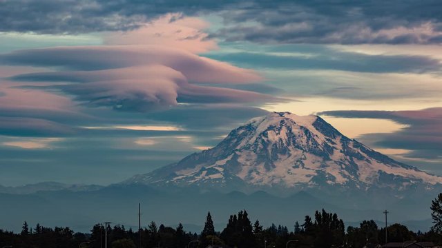 Lenticular Clouds over Mount Rainier Timelapse 4k