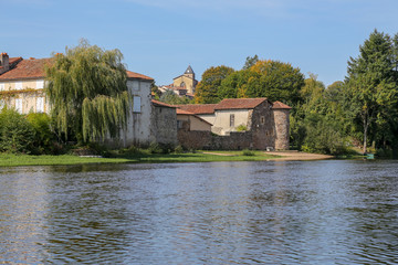 AVAILLES-LIMOUZINE from the river