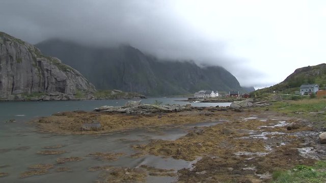Lofoten, Norwegen, Ebbe, Tidenhub, Gezeiten, Leknes, Fjord, Saupstad, Sortland, Steinsfjorden, Unstad, Dorf, Fischerdorf, K&uuml;ste, Ufer, Bucht, Saupstadtinden, Gipfel, Berg,