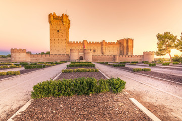Fototapeta na wymiar The castle of La Mota is a castle that is located in the town of Medina del Campo, (province of Valladolid, Spain)