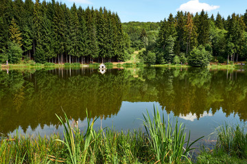 Fototapeta na wymiar Der Rothsee am Bauersberg, Biosphärenreservat Rhön, Bischofsheim a.d.Rhön, Landkreis Rhön-Grabfeld, Unterfranken, Franken, Bayern, Deutschland