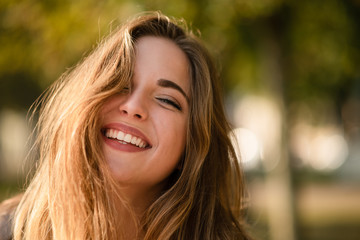 Naklejka premium Smiling woman with perfect white teeth