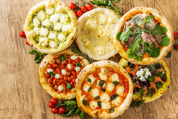 ピッツア　Italian home-made pizza