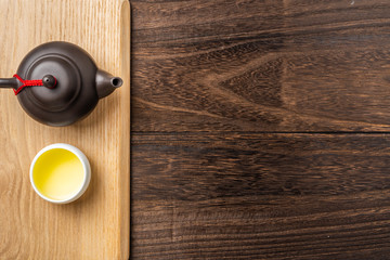 Obraz na płótnie Canvas fresh taiwan oolong tea and teapot