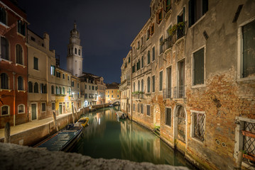 Fototapeta na wymiar late night in Venice