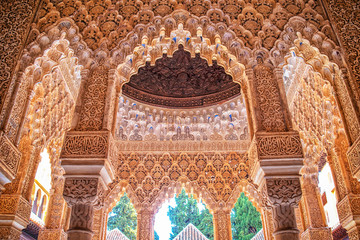 Obraz premium Szczegóły pałacu królewskiego Nazaries of the Alhambra, Granada, Andalucia, Hiszpania