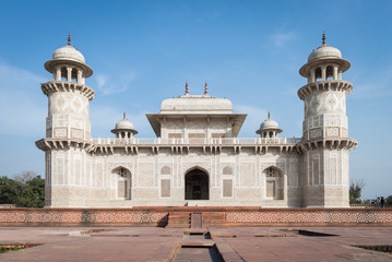 Fototapeta na wymiar (Public place) Tomb of I'timād-ud-Daulah or Baby Taj the beautiful architecture in Agra, Uttar Pradesh, India