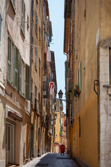 Fototapeta na wymiar Narrow laneway in Nice France