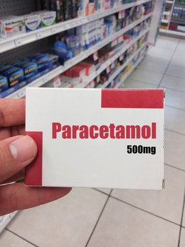 Caja de medicamento para dolor y fiebre, paracetamol de 500mg