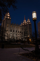 Fototapeta na wymiar the cathedral of the saint of latter days at night, night view of the cathedral of mormons in salt lake city. Utah, United states