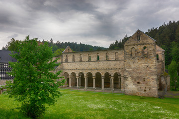 Fototapeta na wymiar Ruine der Klosterkirche Paulinzella in Thüringen, Deutschland