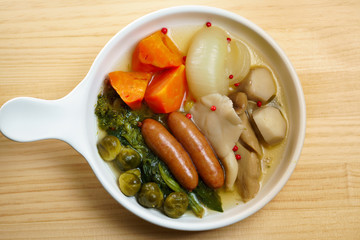 手作りポトフ 野菜の煮物 家庭料理 俯瞰