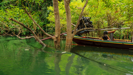 chiao lan khao sok boat