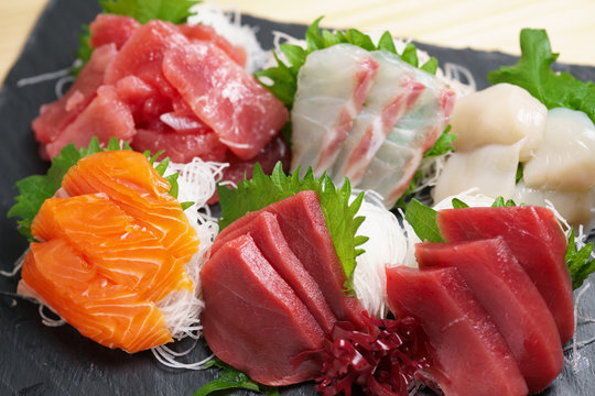 新鮮な刺し身 Sashimi Raw fish 6点盛り