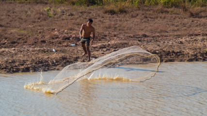 tonle sap lake cambodia fishing