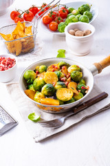 Roasted Brussels sprouts with honey and sesame from the oven