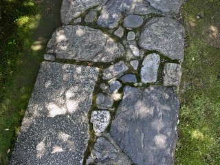 石の道