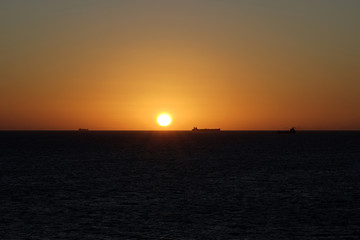 Fototapeta na wymiar Sonnenuntergang auf dem Meer