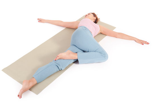 Collection of Spinal twisting yoga postures | Prana Yoga