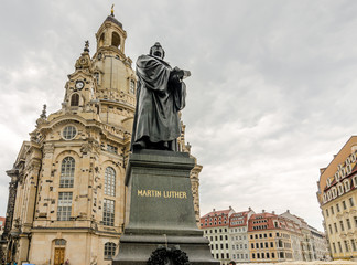 Fototapeta na wymiar Lutter und Frauenkirche in der Totale