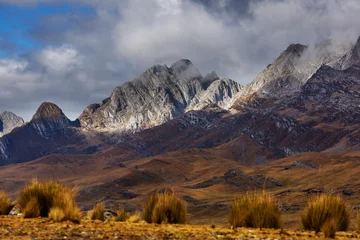 Cercles muraux Alpamayo Mountains in Peru