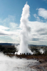 Fototapeta na wymiar old faithful geyser in national park