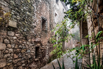 Aldea medieval de Ciurana o Siurana de Tarragona una fría mañana de invierno