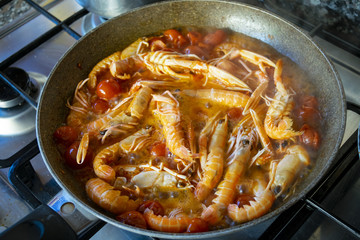 shrimp sauce in pan