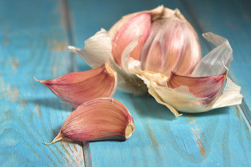 Garlic on the table
