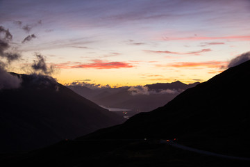 Sonnenuntergang im Gebirge Neuseelands