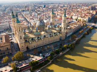Obraz premium Saragossa with Cathedral Basilica