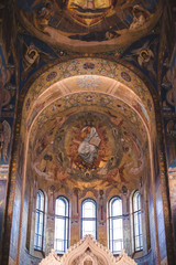 Fototapeta na wymiar Cathédrale Saint-Sauveur-sur-le-Sang-Versé de Saint-Pétersbourg