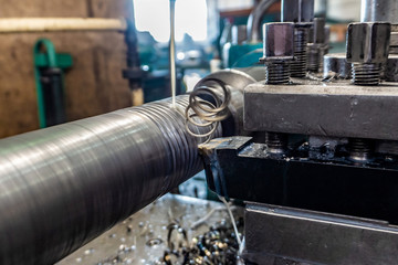 Making a screw on a lathe