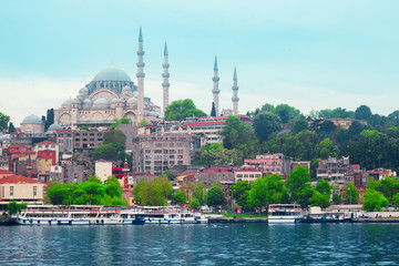 Fototapeta na wymiar Suleymaniye Mosque on the Beach seaside in istanbul