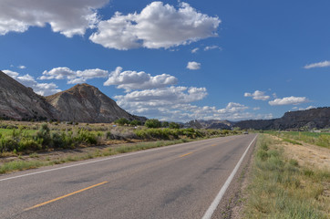 Fototapeta premium Utah State Route 12 (Scenic Byway 12) heading north in Cannonville, Garfield County, Utah