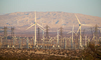 Wind turbine power station