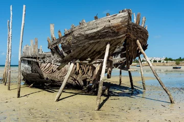 Fotobehang Schipbreuk Decay  © Wilco