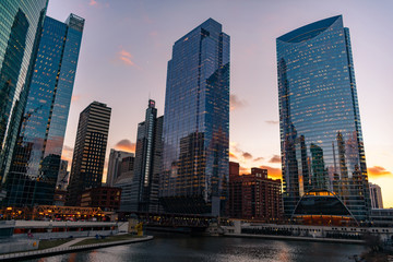 Fototapeta na wymiar Buildings along the Chicago River during Sunset