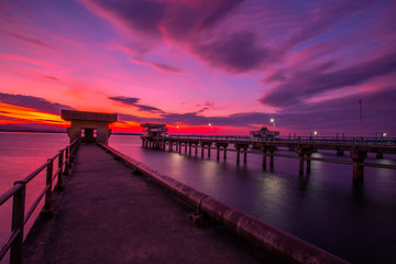 Fototapeta premium Background view Close-up of panoramic views (sea, bridge, twilight sky) is a natural beauty, the wallpaper of the morning sun.