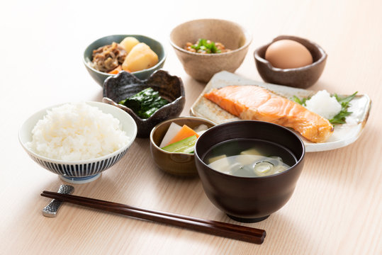 和食の朝食イメージ