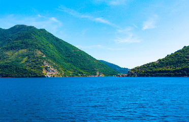 Obraz premium blue lake in the mountains