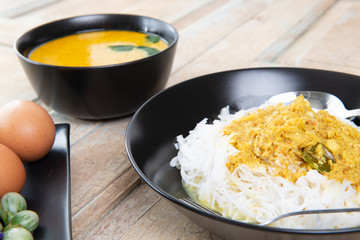 Crab curry and rice vermicelli