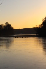 Obraz na płótnie Canvas lake sunset