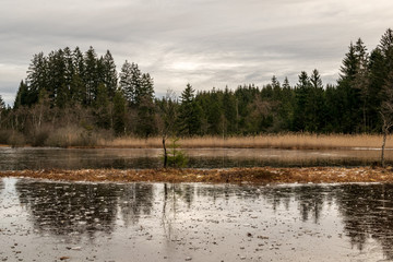 Ansichten vom Egelsee bei Unterach am Attersee im Salzkammergut in Oberösterreich