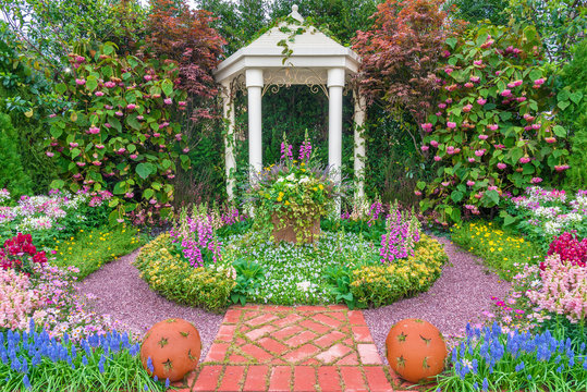 English Flower Garden Images – Browse 51,676 Stock Photos, Vectors